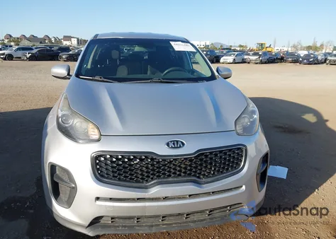 2018 Kia Sportage Lx z USA, uszkodzony, nr VIN KNDPM3AC8J7445138